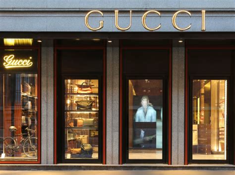 gucci lavora con noi ispettore|gucci sales assistant.